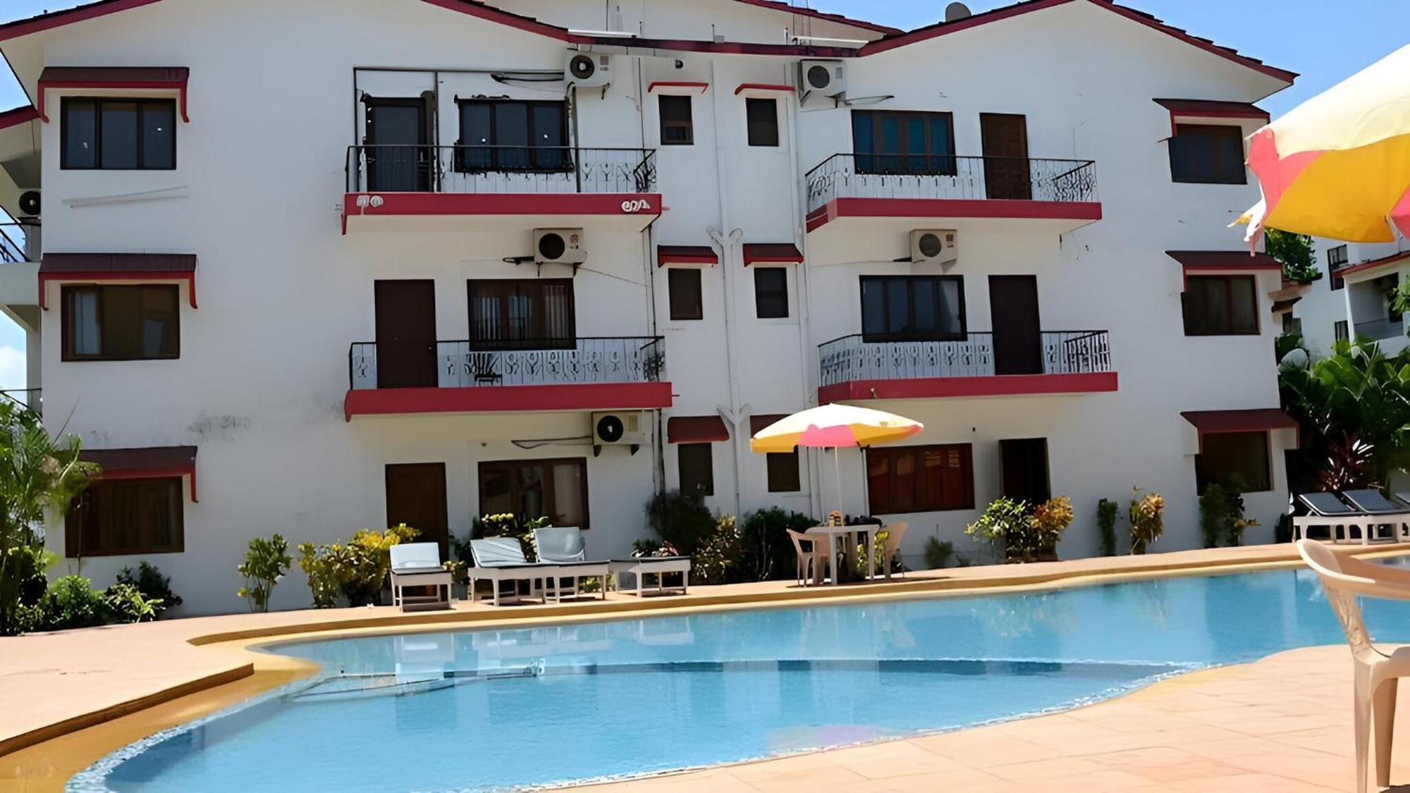 Ronne'S Little Baga Service Apartments Экстерьер фото