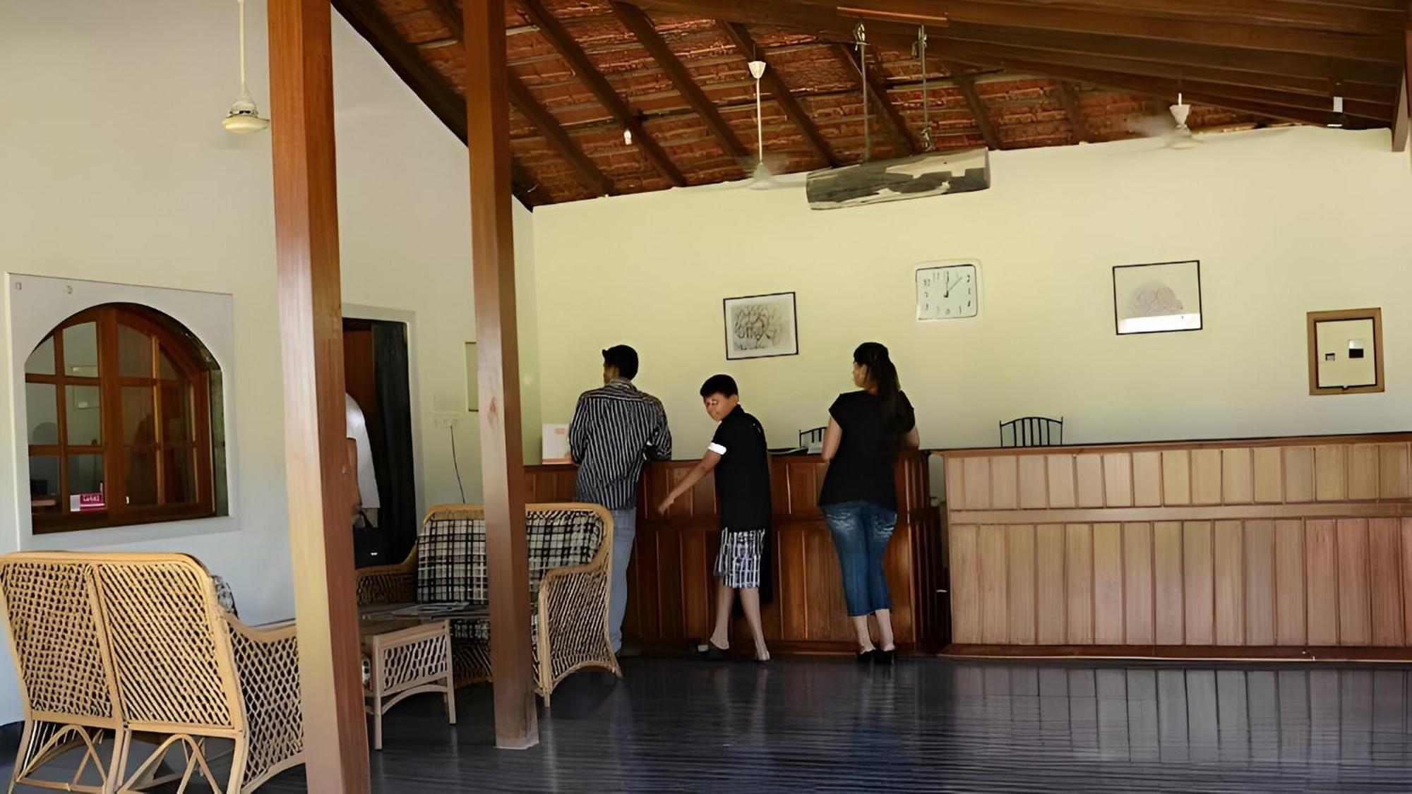 Ronne'S Little Baga Service Apartments Экстерьер фото