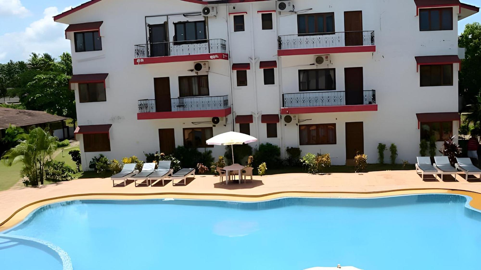 Ronne'S Little Baga Service Apartments Экстерьер фото