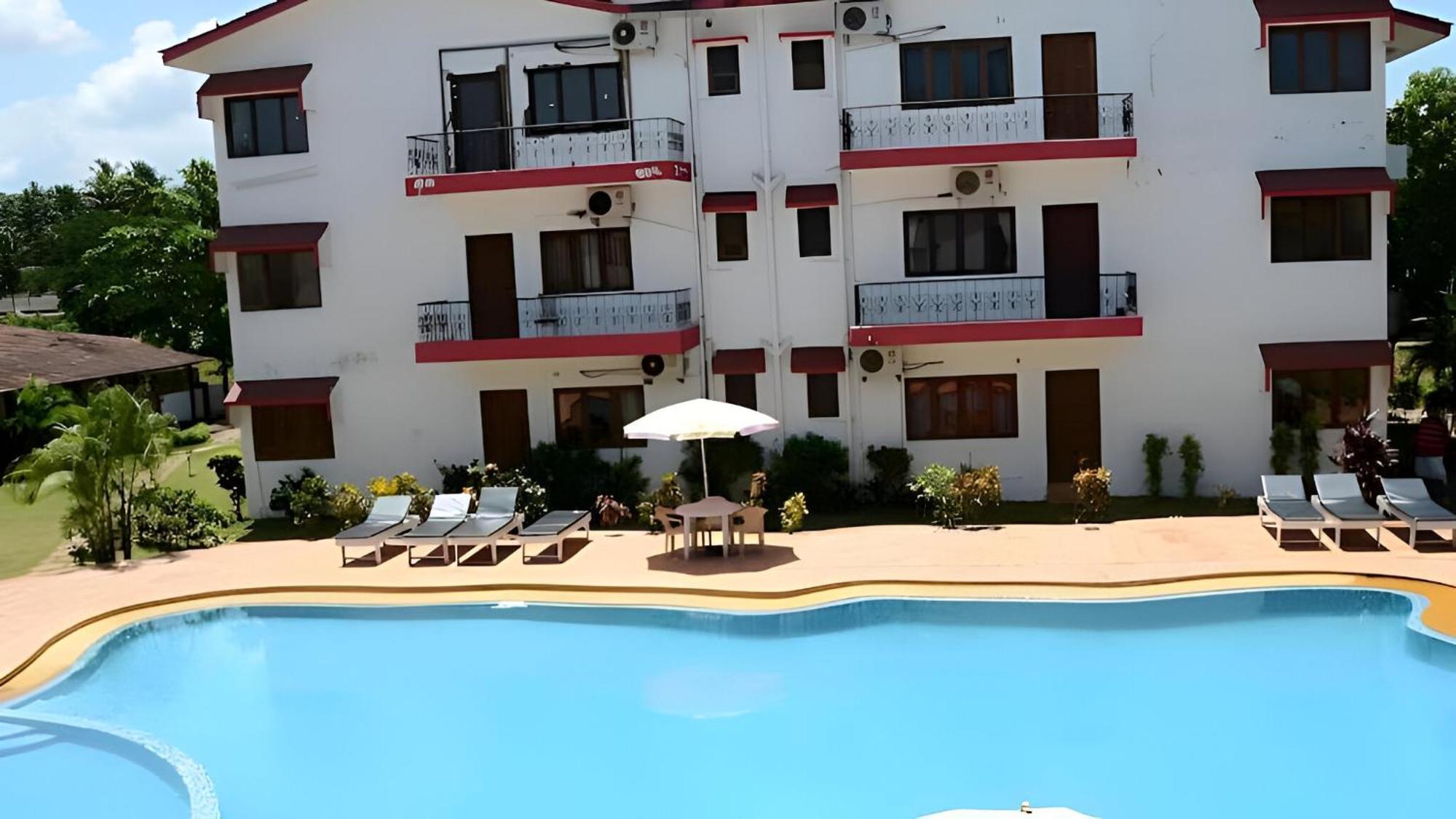 Ronne'S Little Baga Service Apartments Экстерьер фото