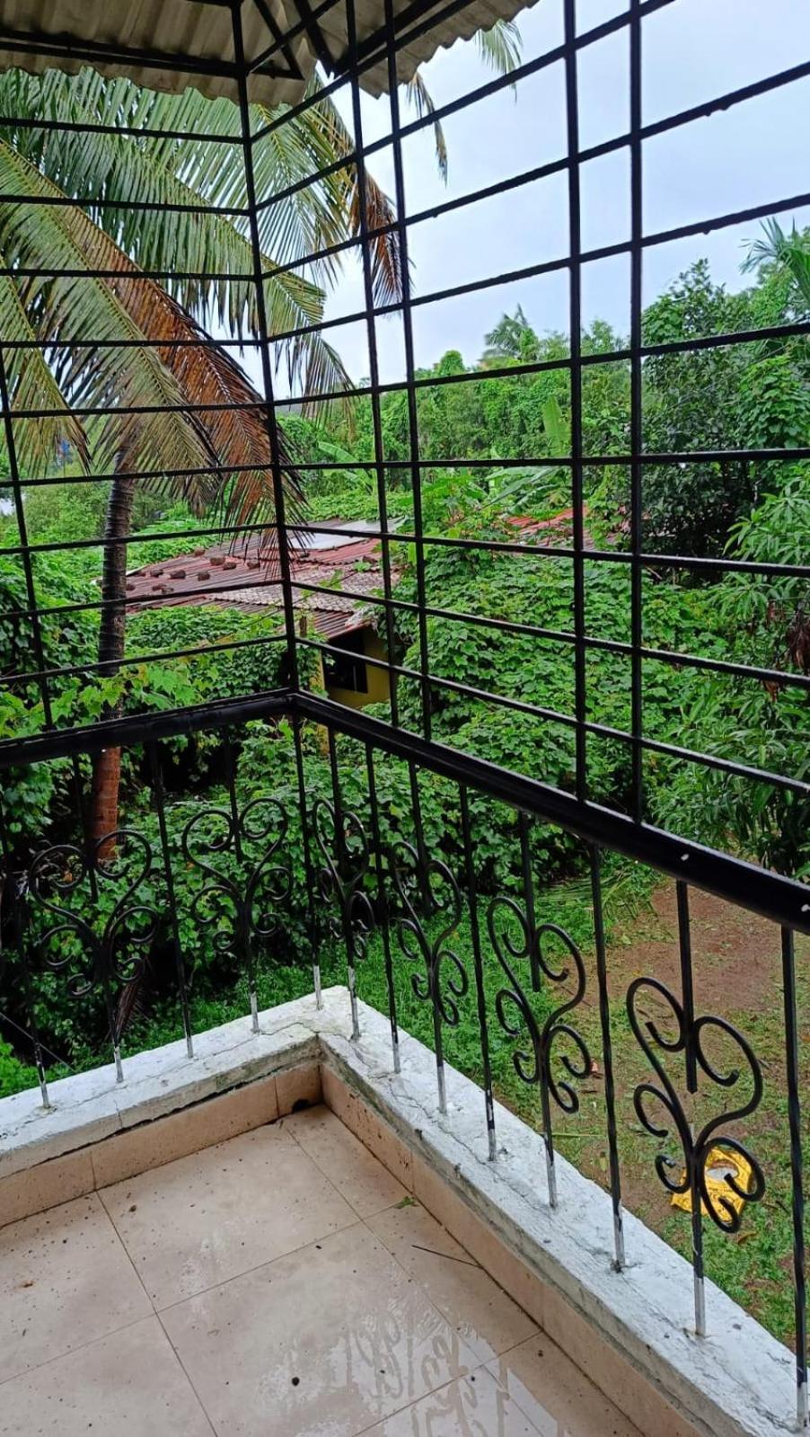 Ronne'S Little Baga Service Apartments Экстерьер фото