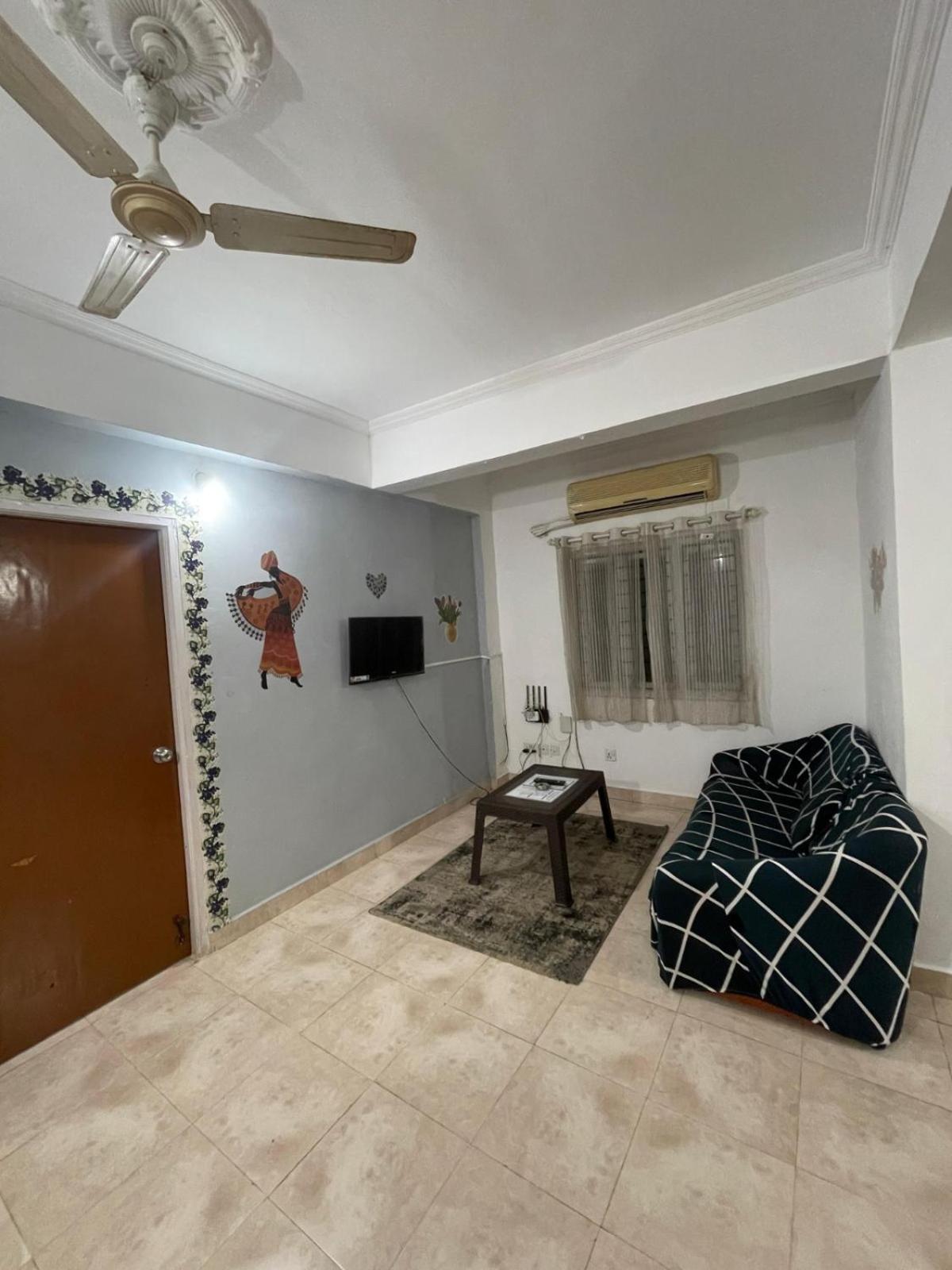 Ronne'S Little Baga Service Apartments Экстерьер фото