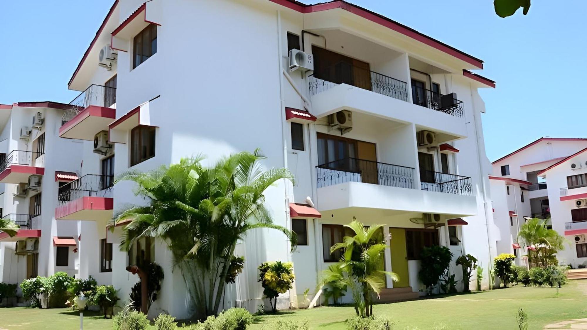 Ronne'S Little Baga Service Apartments Экстерьер фото